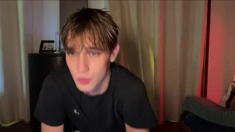 Snapshot of mason_gallagher chatting on 05-05-26, 02:03 Mason online show from 05-05-26, 02:03
