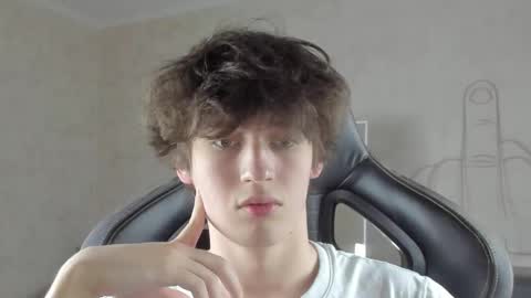 Snapshot of mason_jr chatting on 10-12-25, 05:45 mason_jr online show from 10-12-25, 05:45