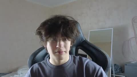 Snapshot of mason_jr chatting on 10-26-25, 10:47 mason_jr online show from 10-26-25, 10:47