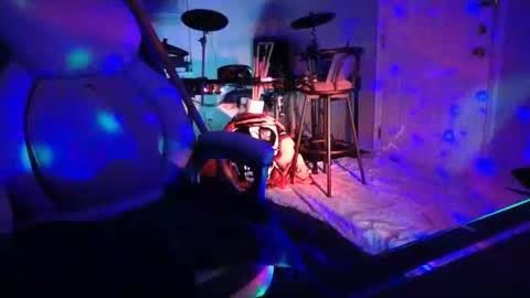 HappyZending online show from 11-13-25, 02:21