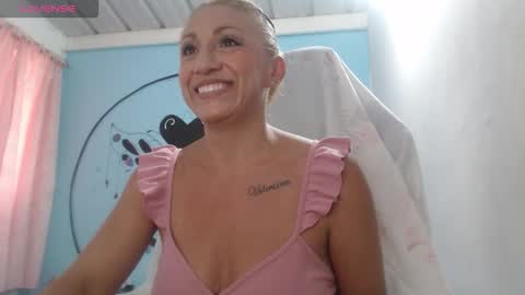 massiel ferreti online show from 11-11-25, 10:32