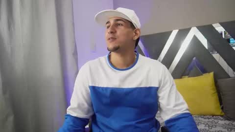 massimo_vidal online show from 10-04-25, 03:48