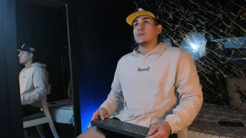 Snapshot of massimo_vidal chatting on 05-06-26, 12:10 massimo_vidal online show from 05-06-26, 12:10