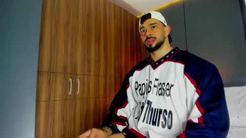 massimo online show from 04-06-26, 03:46