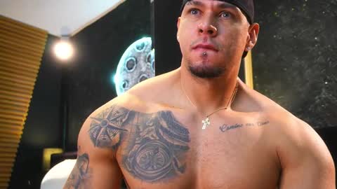 massimowalton2 online show from 11-05-25, 12:05