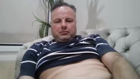 Snapshot of master398 chatting on 01-17-25, 01:35 Erix online show from 01-17-25, 01:35