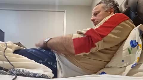 Snapshot of master398 chatting on 10-28-25, 11:25 Erix online show from 10-28-25, 11:25