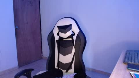 master_black777 online show from 04-22-26, 11:23