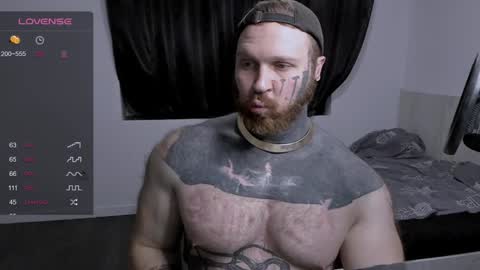 Snapshot of master_oil chatting on 12-14-24, 05:25 Huge Alex online show from 12-14-24, 05:25