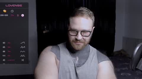 Snapshot of master_oil chatting on 02-01-25, 06:43 Huge Alex online show from 02-01-25, 06:43