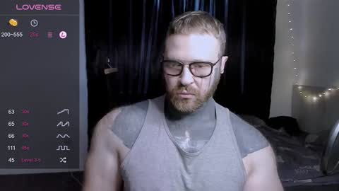 Snapshot of master_oil chatting on 02-07-25, 05:52 Huge Alex online show from 02-07-25, 05:52