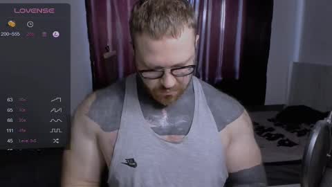 Snapshot of master_oil chatting on 03-10-25, 06:38 Huge Alex online show from 03-10-25, 06:38