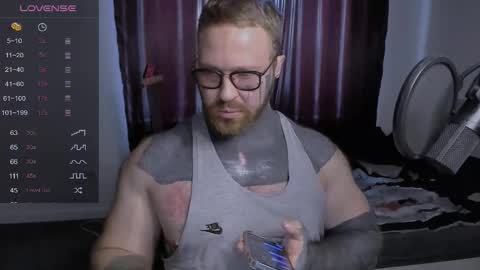 Snapshot of master_oil chatting on 03-12-25, 12:36 Huge Alex online show from 03-12-25, 12:36