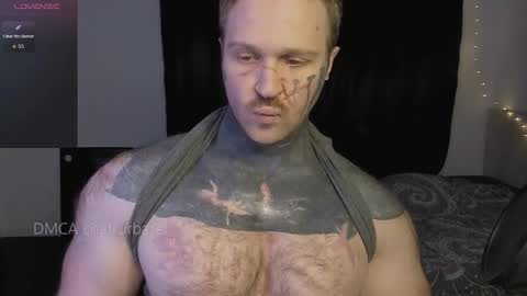 Snapshot of master_oil chatting on 09-17-25, 07:15 Huge Alex online show from 09-17-25, 07:15