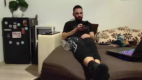 Snapshot of master_roberto333 chatting on 12-22-24, 04:27 SIR online show from 12-22-24, 04:27