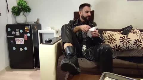 Snapshot of master_roberto333 chatting on 01-07-25, 09:03 SIR online show from 01-07-25, 09:03