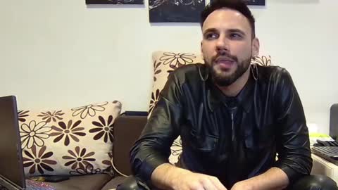 Snapshot of master_roberto333 chatting on 02-16-25, 11:37 SIR online show from 02-16-25, 11:37