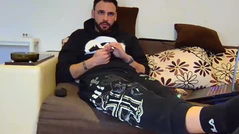 Snapshot of master_roberto333 chatting on 02-20-25, 08:58 SIR online show from 02-20-25, 08:58