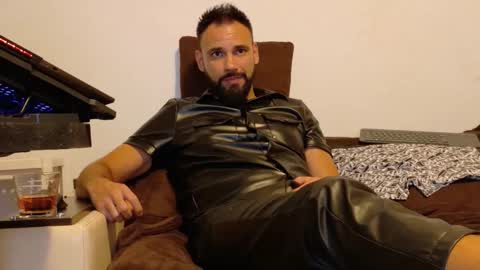 Snapshot of master_roberto333 chatting on 09-08-25, 07:02 SIR online show from 09-08-25, 07:02