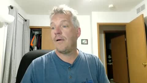 Snapshot of master_thorn chatting on 06-12-26, 02:10 Master Thorn online show from 06-12-26, 02:10