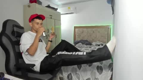 Snapshot of masteralda09 chatting on 04-16-26, 02:29 Alpha junior online show from 04-16-26, 02:29