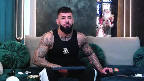 Snapshot of masterkingofmuscle chatting on 12-04-24, 08:45 masterkingofmuscle online show from 12-04-24, 08:45