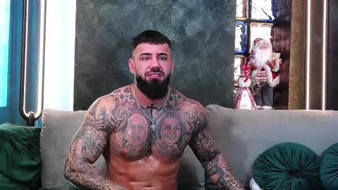 Snapshot of masterkingofmuscle chatting on 12-19-24, 08:02 masterkingofmuscle online show from 12-19-24, 08:02