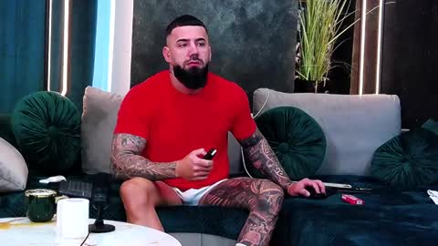 Snapshot of masterkingofmuscle chatting on 02-04-25, 06:57 masterkingofmuscle online show from 02-04-25, 06:57