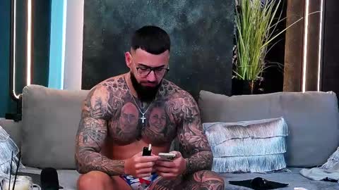 Snapshot of masterkingofmuscle chatting on 03-03-25, 06:15 masterkingofmuscle online show from 03-03-25, 06:15