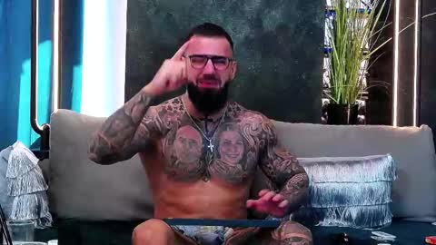 Snapshot of masterkingofmuscle chatting on 03-05-25, 10:11 masterkingofmuscle online show from 03-05-25, 10:11