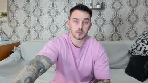 Snapshot of mastermusclejon chatting on 01-15-25, 08:16 Jon online show from 01-15-25, 08:16