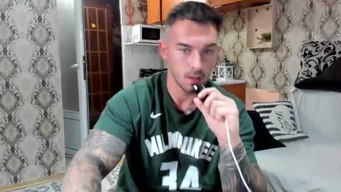 Snapshot of mastermusclejon chatting on 09-22-25, 08:00 Jon online show from 09-22-25, 08:00