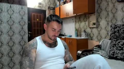 Snapshot of mastermusclejon chatting on 12-16-25, 09:20 Jon online show from 12-16-25, 09:20