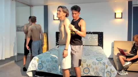 Team Cris Darwin- Fernando- Stiven- David online show from 02-24-25, 07:41