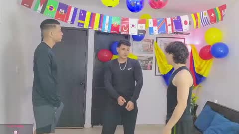 Team Cris Darwin- Fernando- Stiven- David online show from 06-22-26, 11:18