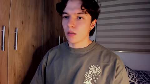 Snapshot of mastrangelo_x chatting on 02-19-26, 05:03 mastrangelo_x online show from 02-19-26, 05:03