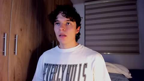 Snapshot of mastrangelo_x chatting on 03-04-26, 04:07 mastrangelo_x online show from 03-04-26, 04:07