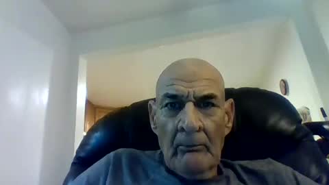 Snapshot of masturbater1112 chatting on 12-18-25, 04:29 Masturbater1 online show from 12-18-25, 04:29