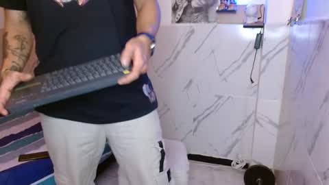 Snapshot of mat_kush chatting on 12-03-25, 02:41 Matt online show from 12-03-25, 02:41