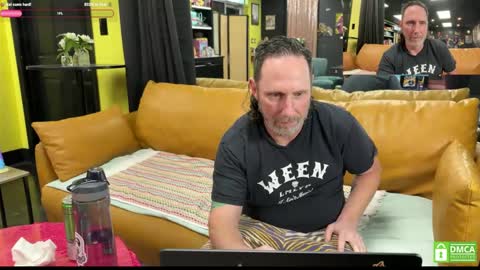 Jer and Kel online show from 03-04-25, 05:45