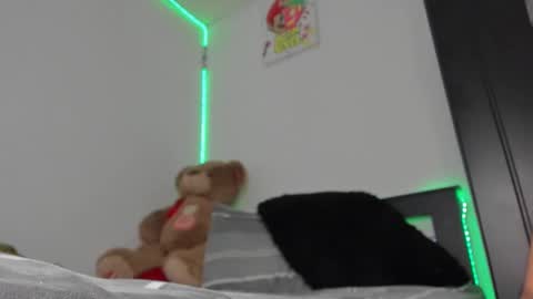 mateo_escobar online show from 11-26-25, 02:12