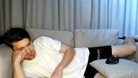 mateo_zeus online show from 12-04-24, 05:16