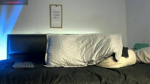 Mateo Baer online show from 03-27-26, 02:50