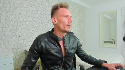 Snapshot of mateobenjamin chatting on 12-02-24, 06:54 MateoBenjamin online show from 12-02-24, 06:54