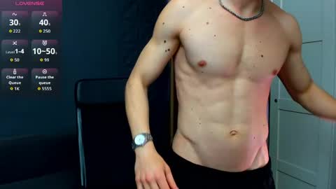 Snapshot of mateobenjamin chatting on 05-15-26, 11:06 MateoBenjamin online show from 05-15-26, 11:06