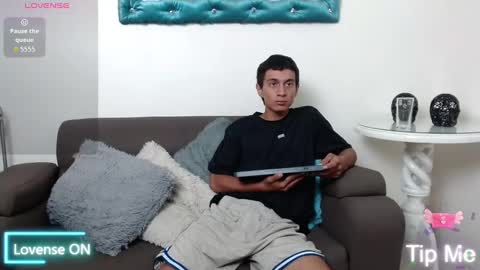 Snapshot of mateocruz_ chatting on 10-07-25, 12:02 Mateo online show from 10-07-25, 12:02
