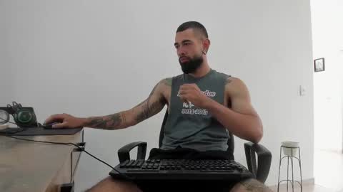 Matheus     online show from 12-19-25, 04:03