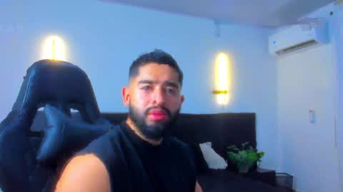 Mathew Flintt  online show from 04-19-26, 09:39