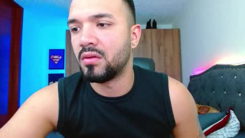 Snapshot of mathewhot3 chatting on 11-17-25, 02:39 mathewhot3 online show from 11-17-25, 02:39