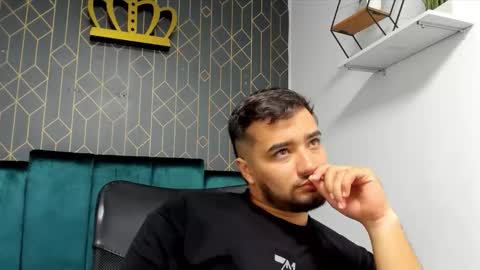 Snapshot of mathews_colton1 chatting on 02-25-26, 11:53 Mathews online show from 02-25-26, 11:53